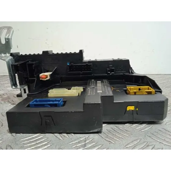 Caja Reles / Fusibles para Mercedes-Benz Clase C (W204) Berlina