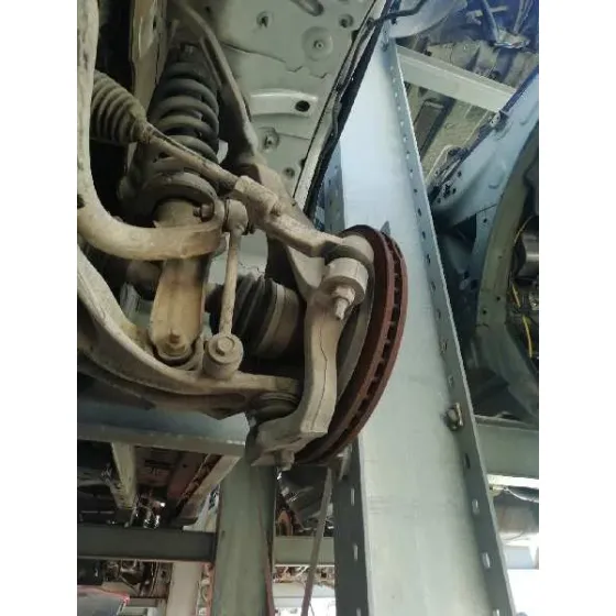 Mangueta Delantera Izquierda para Jeep Cherokee