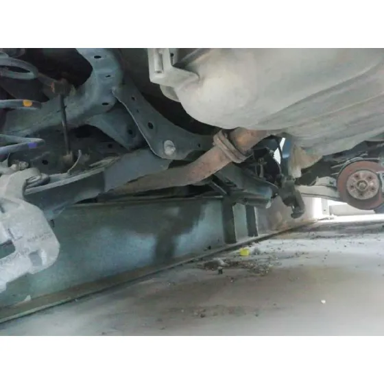Puente Trasero para Mazda 3 Lim. ()