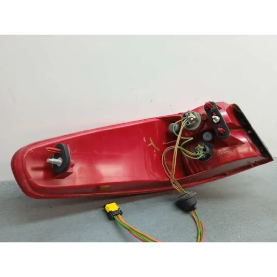 Piloto Trasero Derecho para Peugeot 607 (S2)