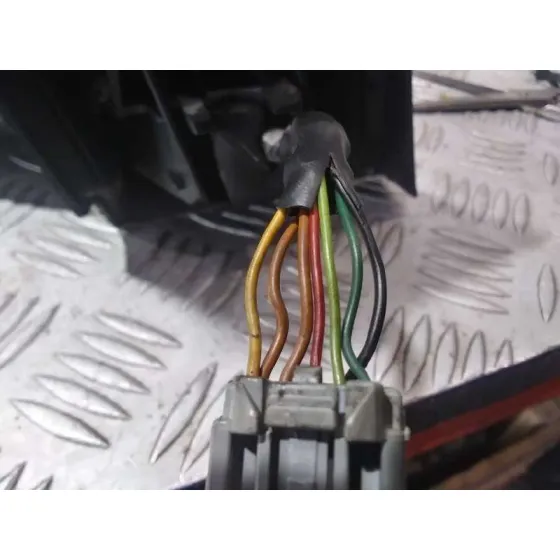 Retrovisor Izquierdo para Ford Focus Berlina (Cap)