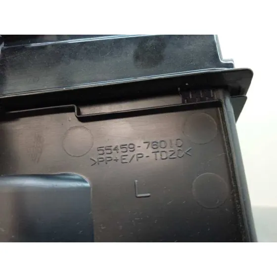 Guantera para Lexus Ct
