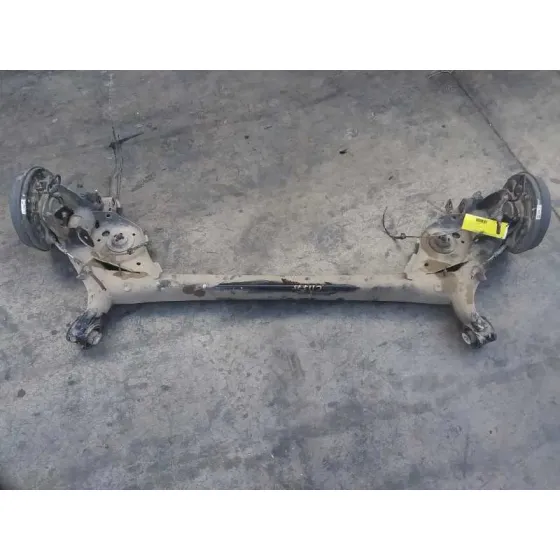 Puente Trasero para Mazda 2 Lim. ()