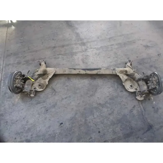 Puente Trasero para Mazda 2 Lim. ()