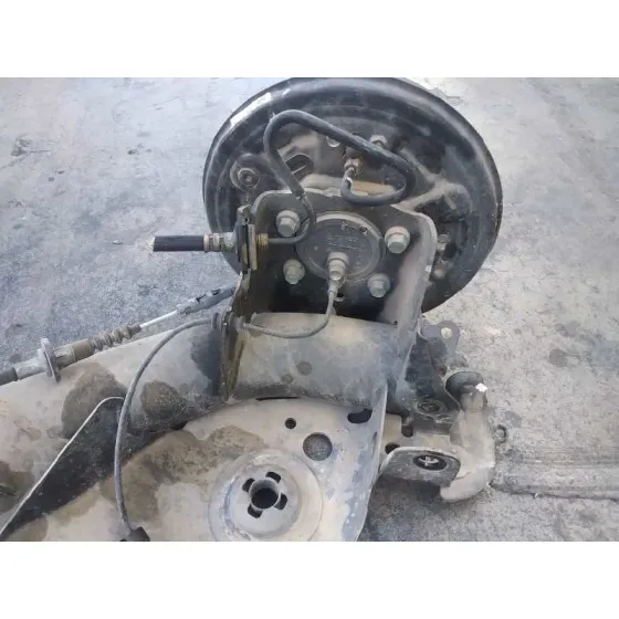 Puente Trasero para Mazda 2 Lim. ()
