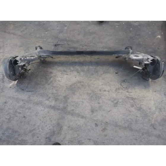 Puente Trasero para Mazda 2 Lim. ()