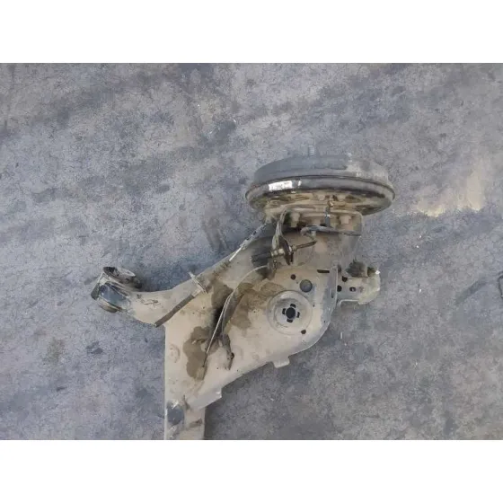 Puente Trasero para Mazda 2 Lim. ()
