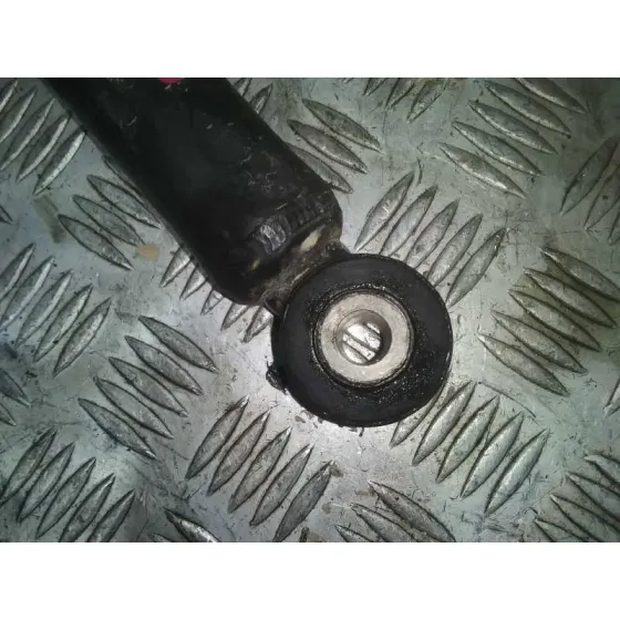 Amortiguador Trasero Derecho para Mazda 2 Lim. ()