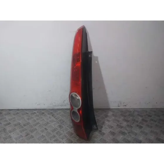 Piloto Trasero Izquierdo para Ford Fiesta (Cbk)