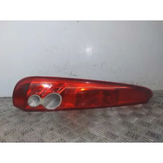 Piloto Trasero Izquierdo para Ford Fiesta (Cbk)