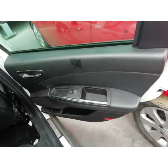 Guarnecido Puerta Trasera Derecha para Lancia Delta (181)