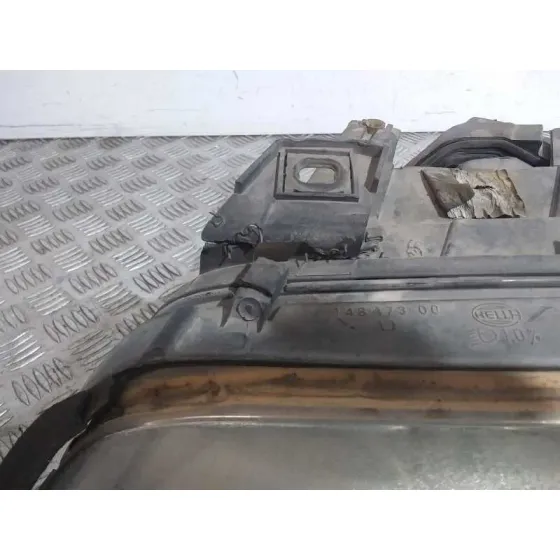 Faro Izquierdo para Audi A6 Berlina (4B2)