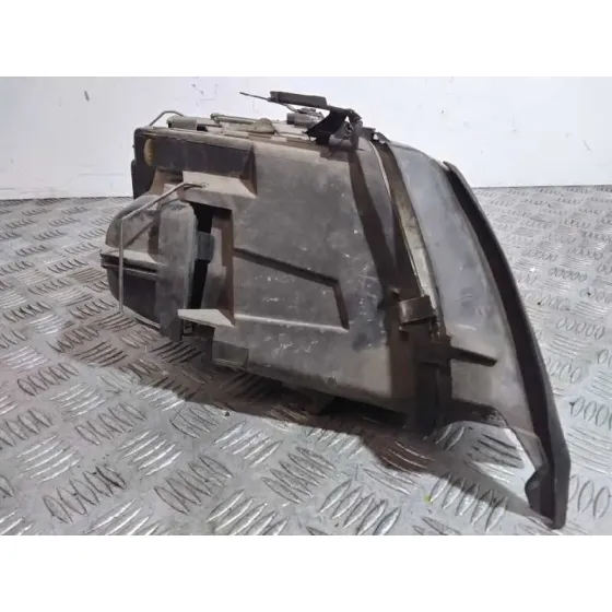 Faro Izquierdo para Audi A6 Berlina (4B2)