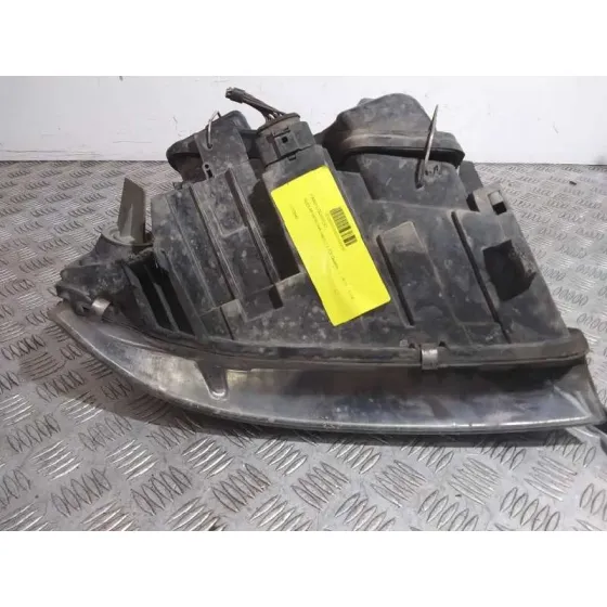 Faro Izquierdo para Audi A6 Berlina (4B2)