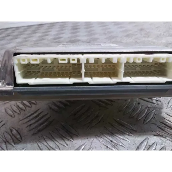 Centralita Motor Uce para Toyota Corolla (E12)