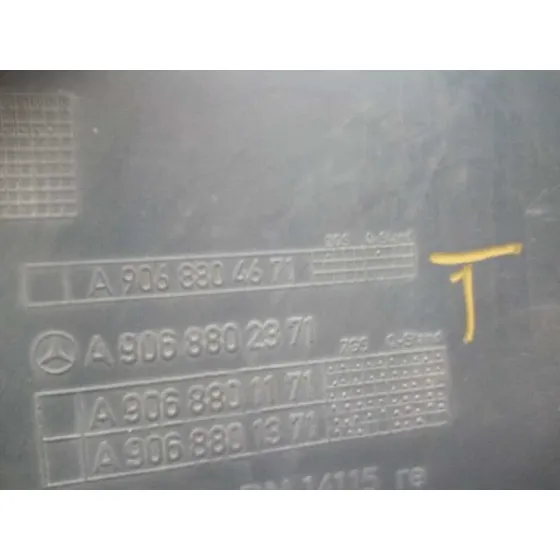 Puntera Paragolpes Trasera Derecha para Mercedes-Benz Sprinterii Caja Cerrada (Desde 01.06)