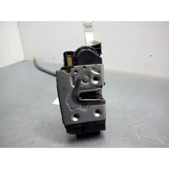 Cerradura Puerta Delantera Izquierda para Mercedes-Benz Sprinterii Caja Cerrada (Desde 01.06)