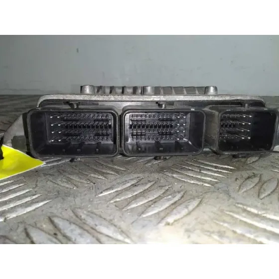 Centralita Motor Uce para Ford Focus Berlina (Cap)