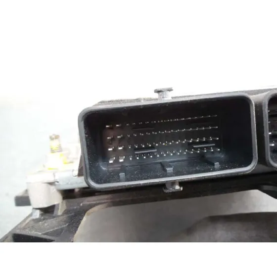 Centralita Motor Uce para Renault Megane Iv Berlina 5P