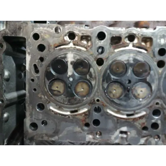 Culata para Mercedes-Benz Sprinterii Caja Cerrada (Desde 01.06)