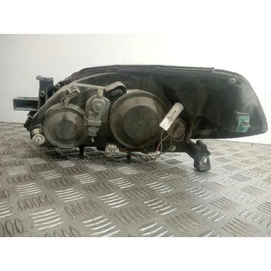 Faro Derecho para Nissan Primera Berlina (P12)