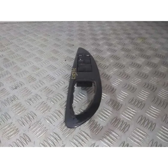 Mando Elevalunas Delantero Izquierdo para Nissan Primera Berlina (P12)