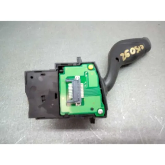 Mando Intermitentes para Ford Focus Lim. (Cb8)