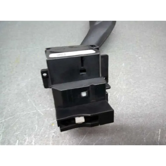 Mando Intermitentes para Ford Focus Lim. (Cb8)
