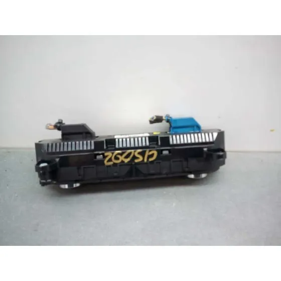 Mando Climatizador para Ford Focus Lim. (Cb8)