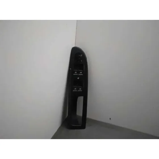 Mando Elevalunas Delantero Izquierdo para Volkswagen Passat Berlina (3C2)