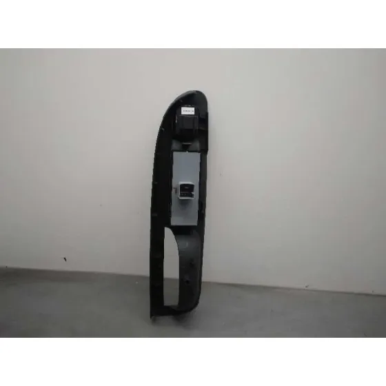 Mando Elevalunas Delantero Izquierdo para Volkswagen Passat Berlina (3C2)