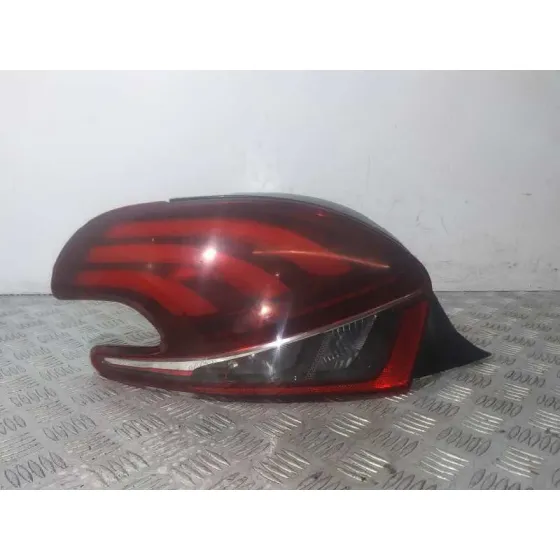 Piloto Trasero Izquierdo para Peugeot 208