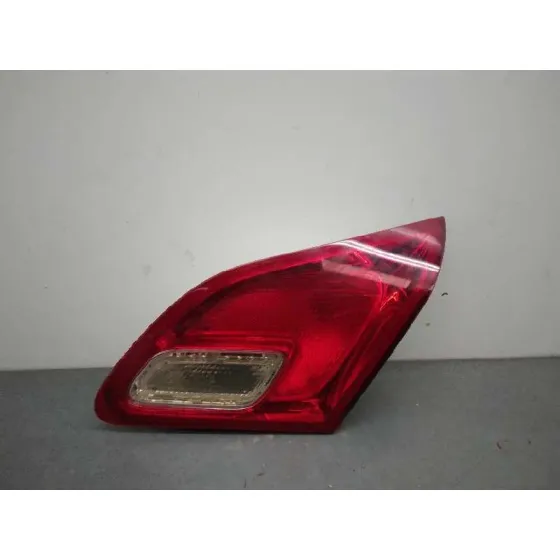 Piloto Trasero Derecho Interior para Opel Astra J Lim.