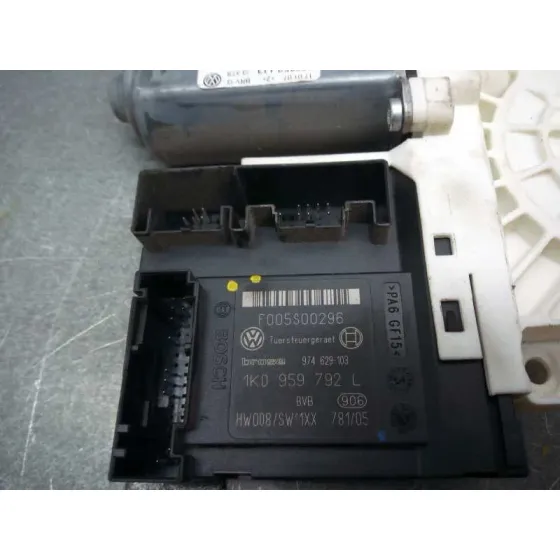 Motor Elevalunas Delantero Derecho para Volkswagen Passat Berlina (3C2)