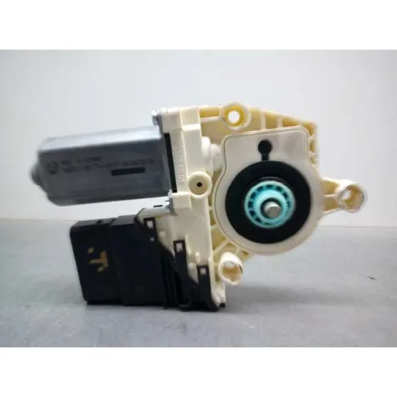 Motor Elevalunas Trasero Derecho para Volkswagen Jetta (1K2)