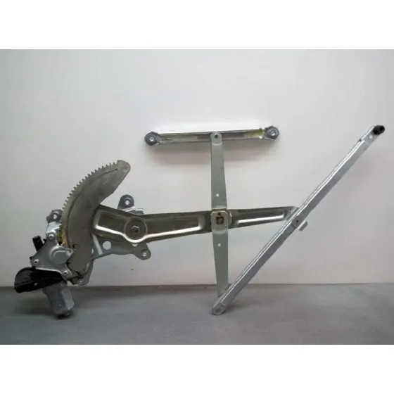 Elevalunas Delantero Derecho para Suzuki Swift Berlina (Mz)