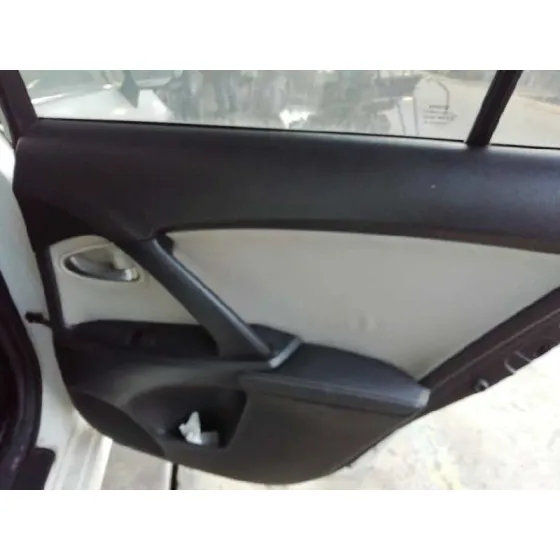 Guarnecido Puerta Trasera Derecha para Toyota Avensis Touring Sports