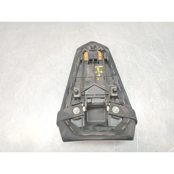 Asiento Trasero Medio para Yamaha R7