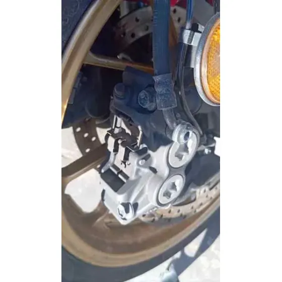 Pinza Freno Delantera Derecha para Yamaha R7