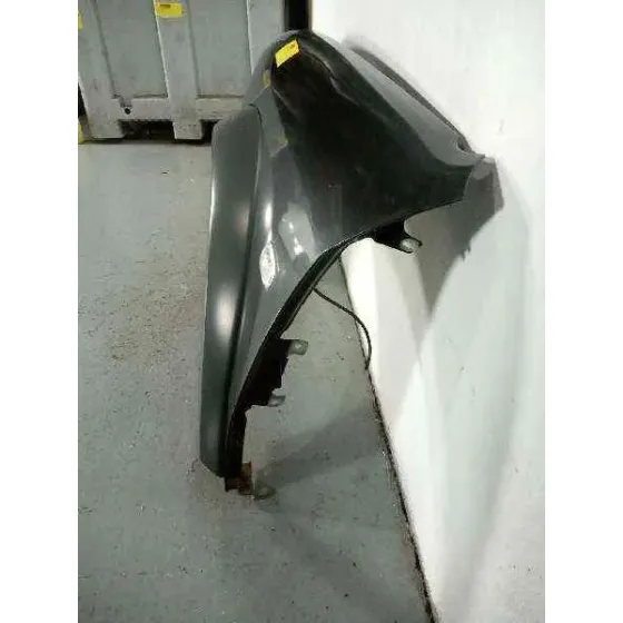 Aleta Delantera Izquierda para Audi A6 Avant (4B5)