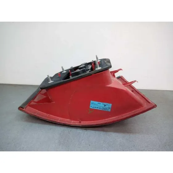 Piloto Trasero Derecho para Audi A6 Avant (4B5)