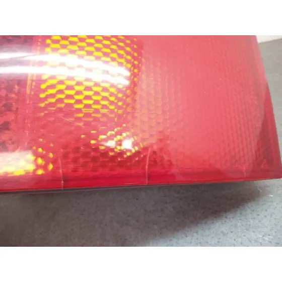 Piloto Trasero Derecho para Audi A6 Avant (4B5)