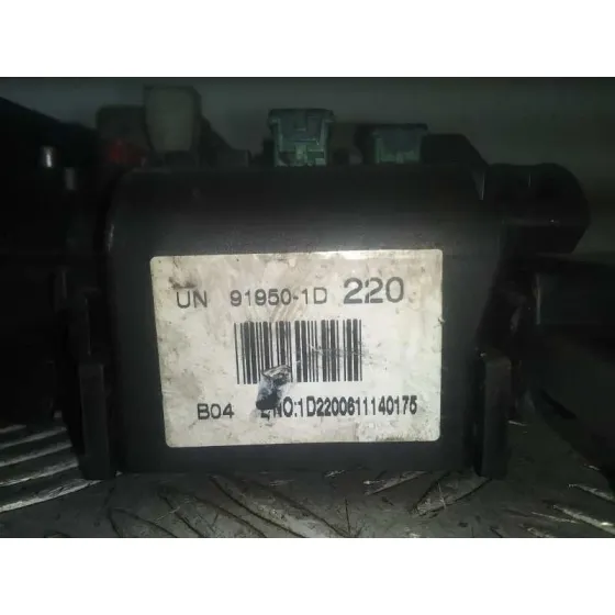 Caja Reles / Fusibles para Kia Carens (Un)