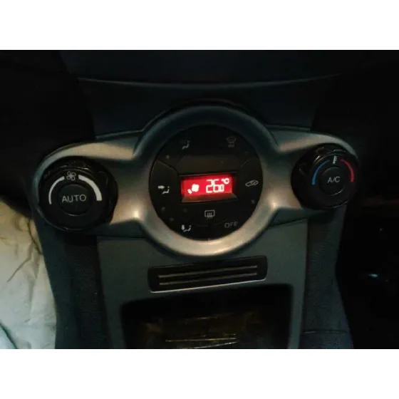 Mando Climatizador para Ford Fiesta (Cb1)