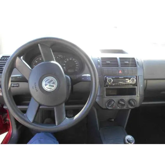 VOLKSWAGEN POLO (9N1) '2003 1.4 16V ROJO