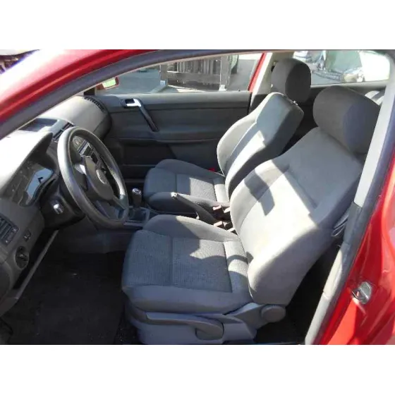 VOLKSWAGEN POLO (9N1) '2003 1.4 16V ROJO