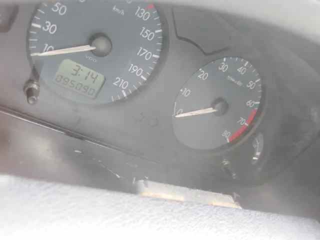 CITROEN SAXO '2001 1.1 PLAISIR AMARILLO
