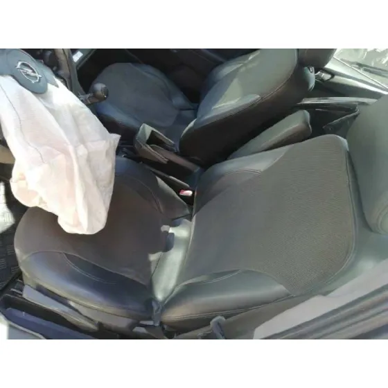 OPEL ZAFIRA B '2013 FAMILY NEGRO