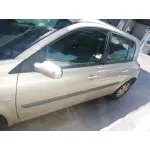 RENAULT MEGANE II BERLINA 5P RENAULT MEGANE II BERLINA 5P '2007 CONFORT DYNAMIQUE DORADO 2005
