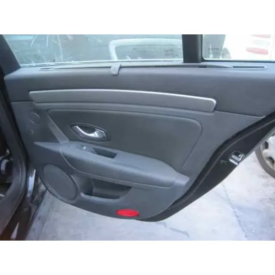 RENAULT LAGUNA III '2013 NEGRO